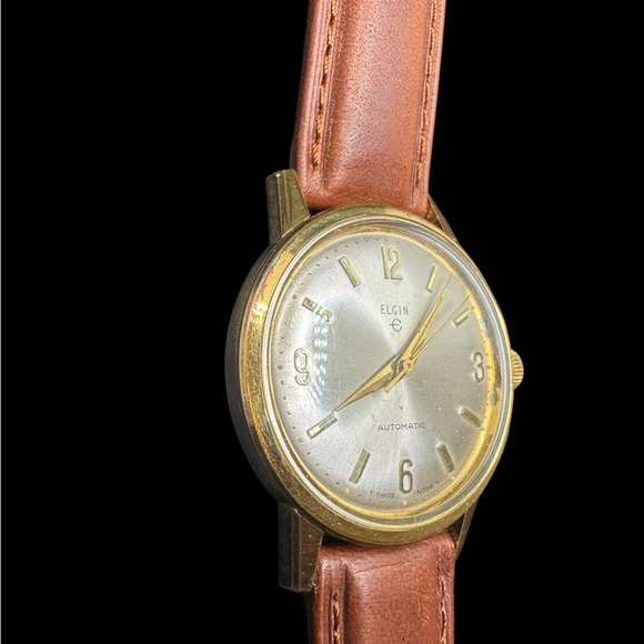 Vintage Elgin Gold Tone Man Gold and Brown Elgin Automatic Watch. Stunning condition. New Kreisler band